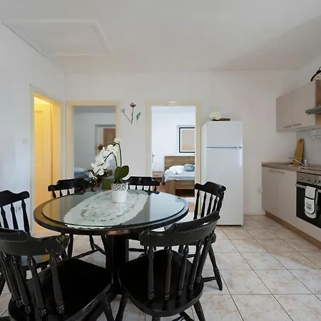 4 Bedroom Stunning In