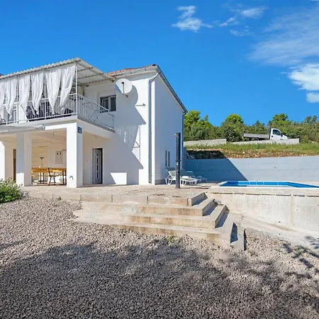 Tatil Evi 4 Bedroom Stunning In Bilice